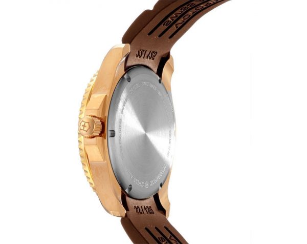 victorinox-maverick-241608-multiple-1_1